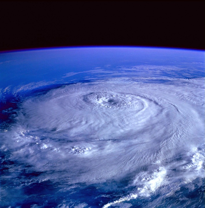 hurricane-92968_960_720